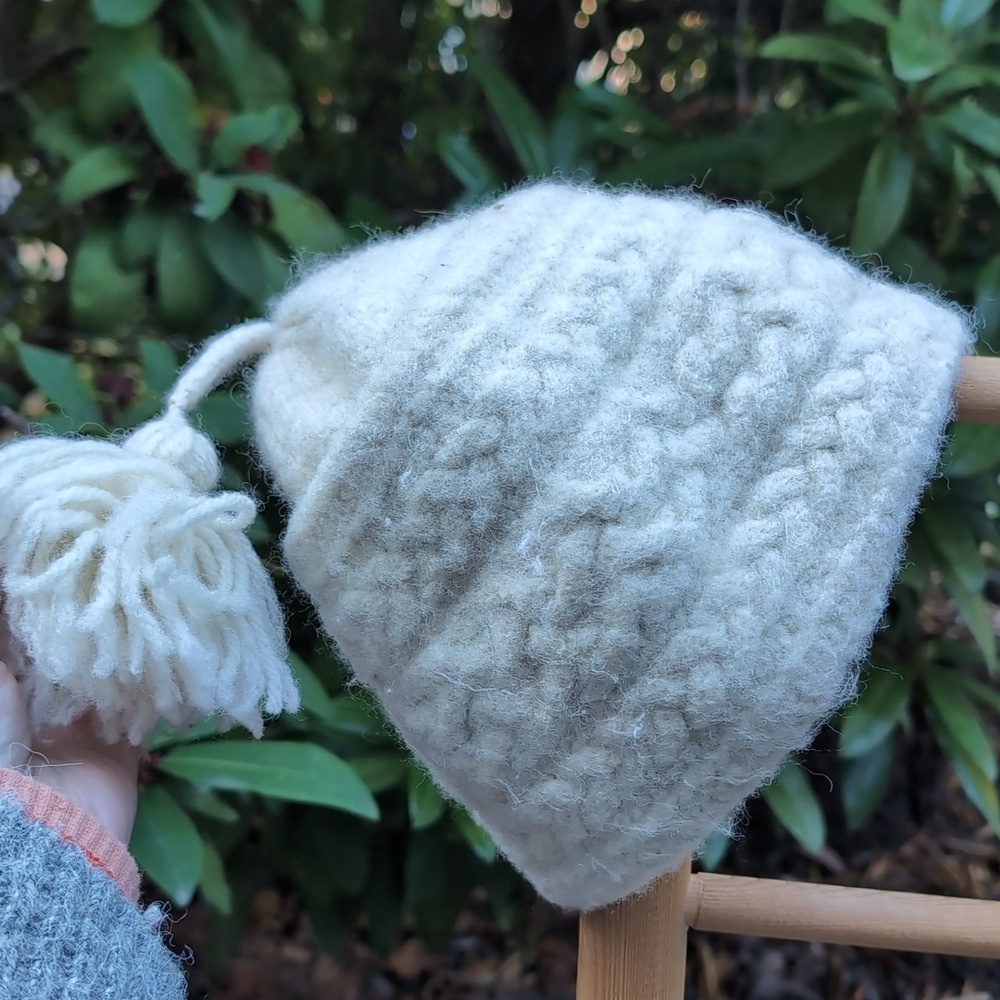 100% Iceland Wool Handmade Beanie w/ Tassles